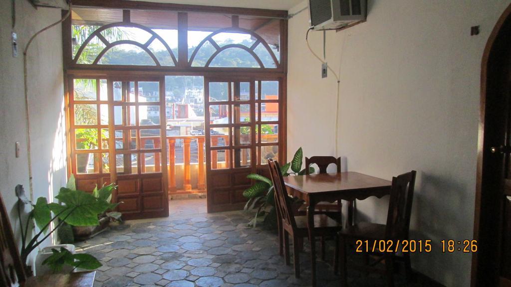 سيليتلا Hotel Guzman المظهر الخارجي الصورة