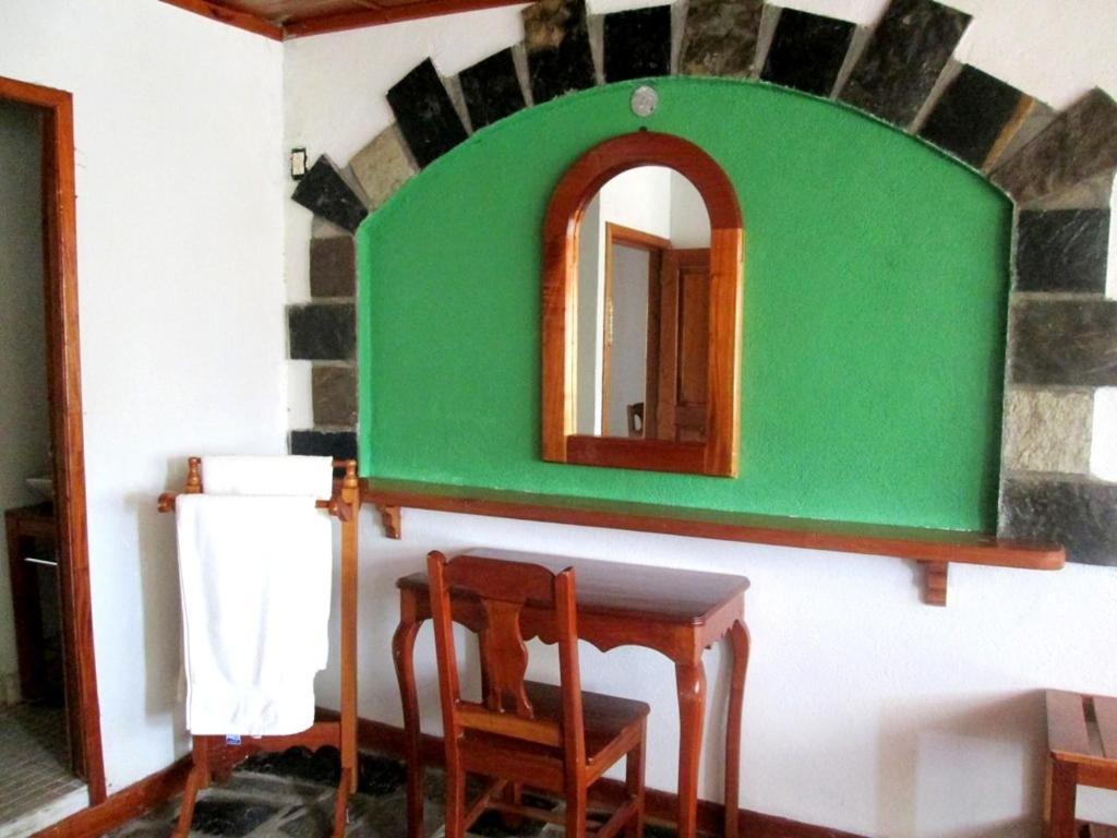 سيليتلا Hotel Guzman الغرفة الصورة