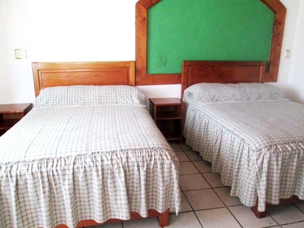 سيليتلا Hotel Guzman الغرفة الصورة