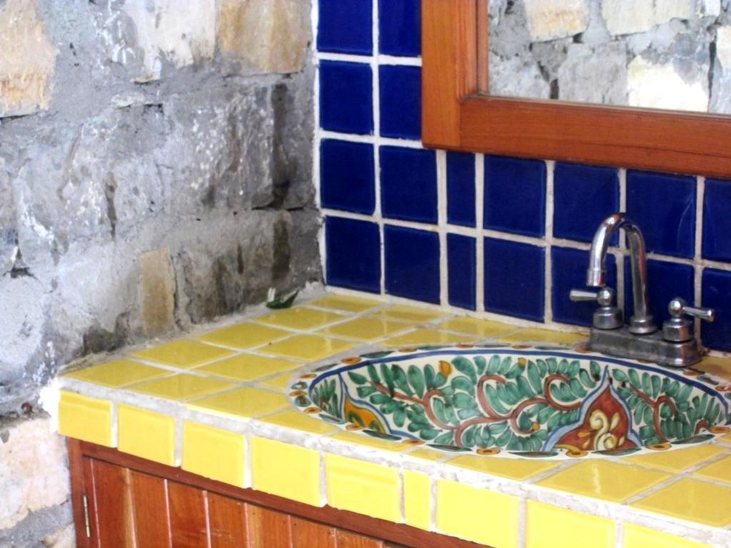سيليتلا Hotel Guzman المظهر الخارجي الصورة
